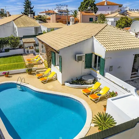 Pinheiro Oura By *