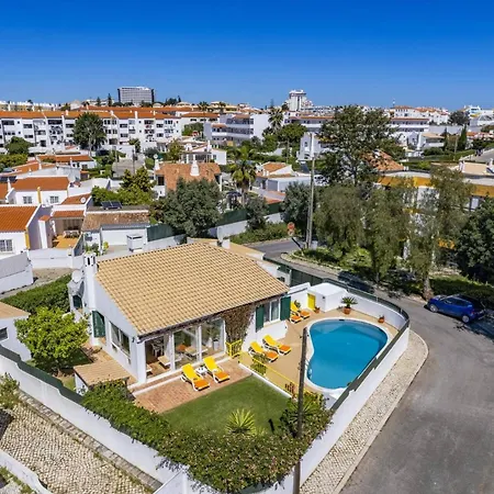 Pinheiro Oura By Villa *